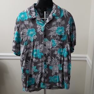 Hawaiian Shirt button down size Large
